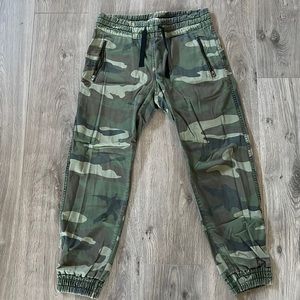 Aritzia TNA Alix jogger size 2